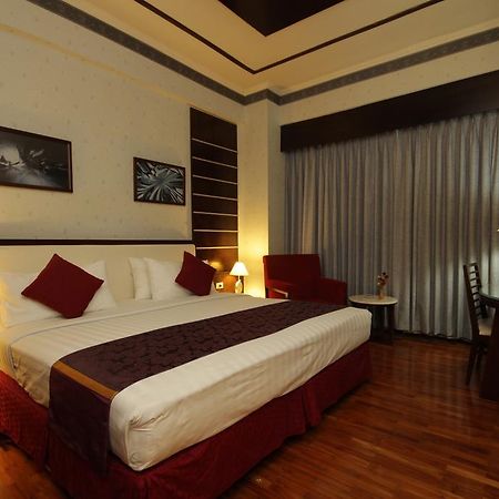 Hotel Maharadja Jakarta Exterior foto