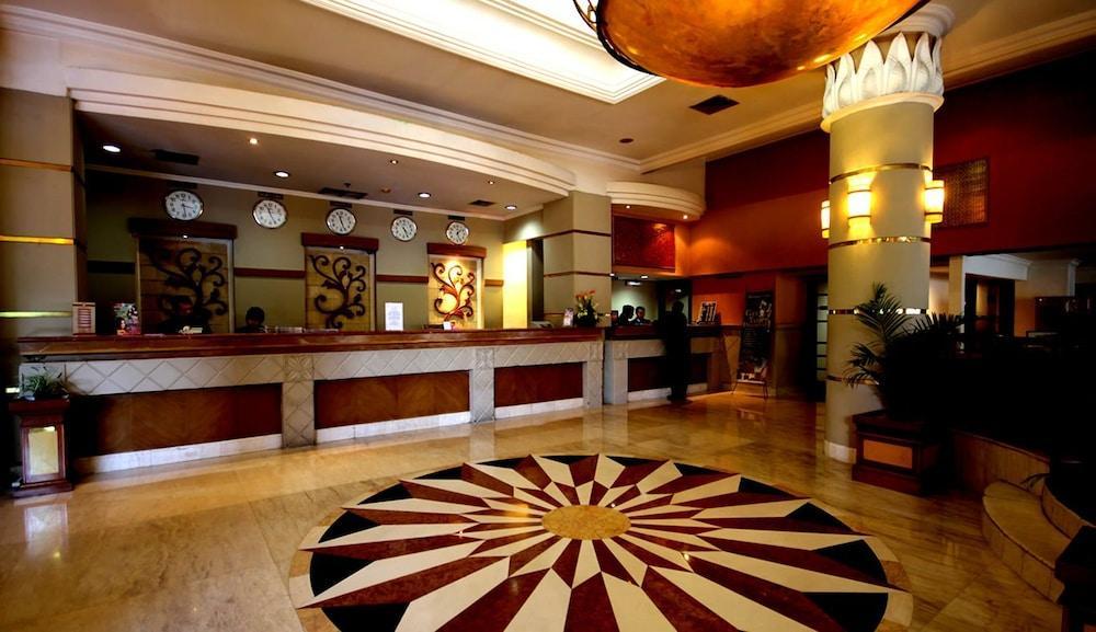Hotel Maharadja Jakarta Exterior foto