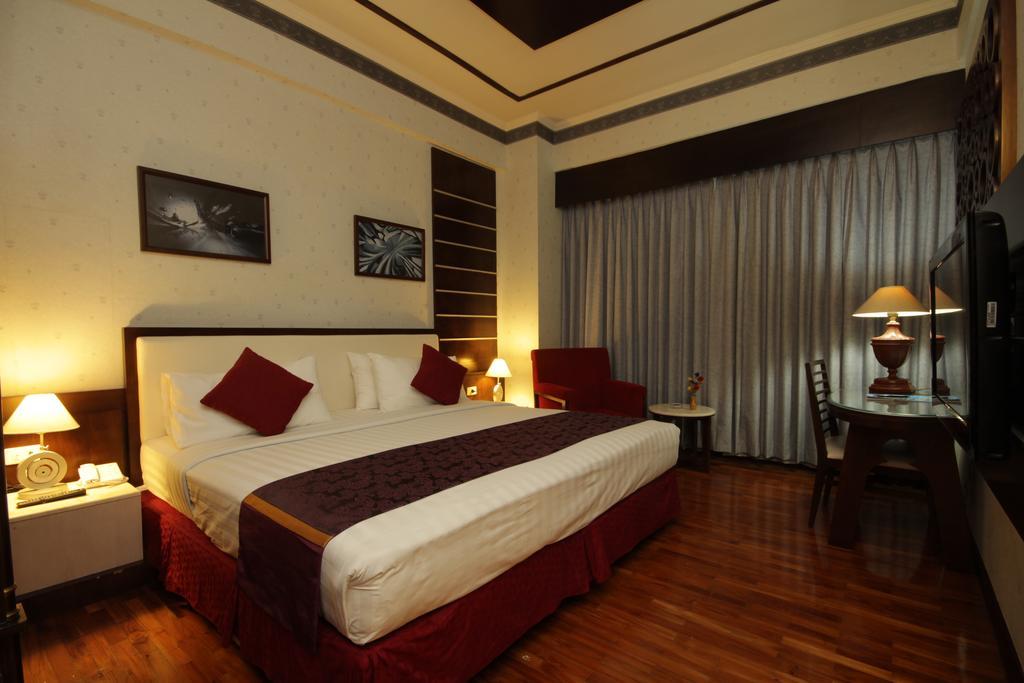 Hotel Maharadja Jakarta Exterior foto