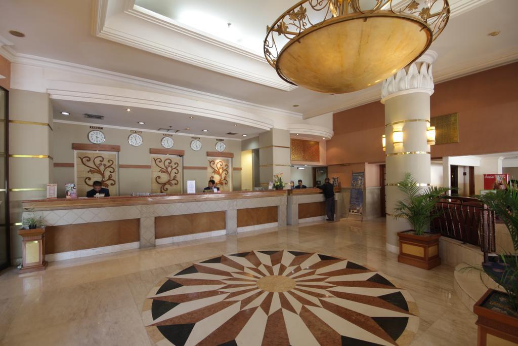 Hotel Maharadja Jakarta Exterior foto