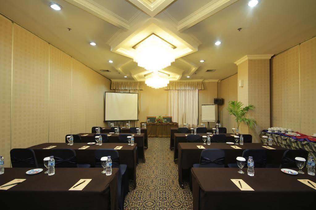Hotel Maharadja Jakarta Exterior foto