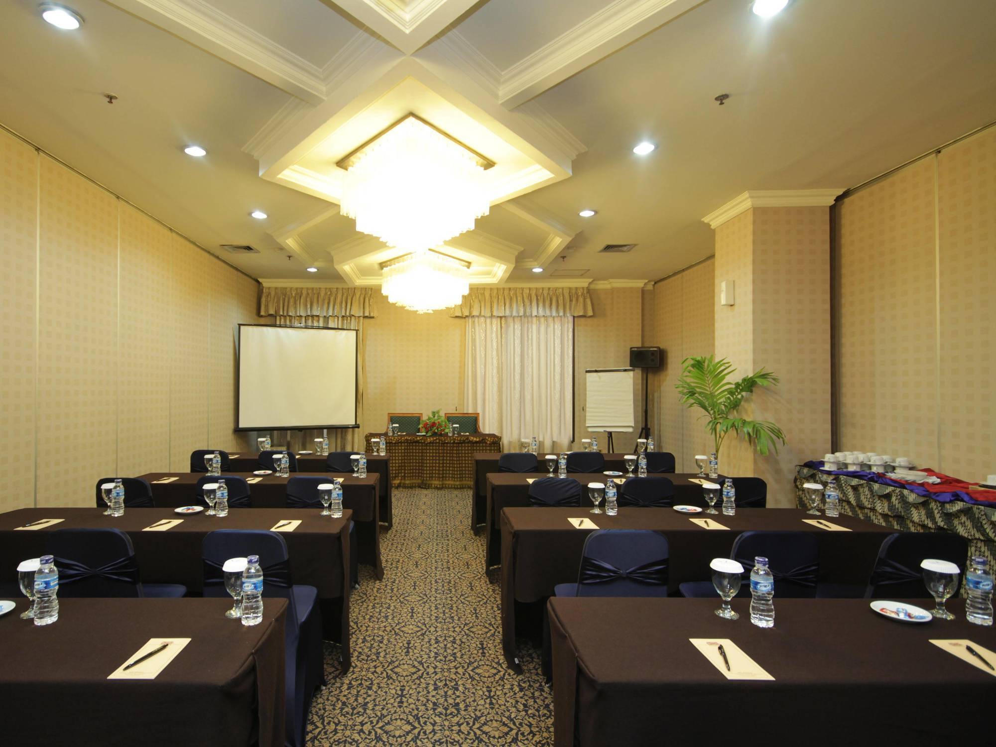 Hotel Maharadja Jakarta Exterior foto